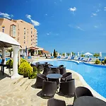 Royal Bay Szálloda 4*