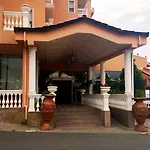 Royal Bay Szálloda