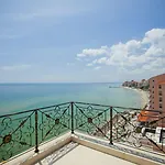 Royal Bay Hotel Elenite