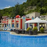 Royal Bay Hotel 4*
