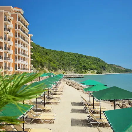 فندق Royal Bay النايت