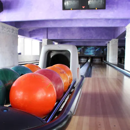 Royal Bay النايت