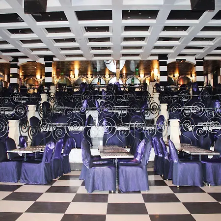 فندق Royal Bay النايت