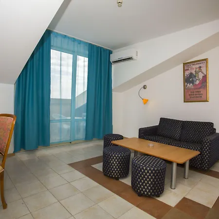 Hotell Royal Bay 4*