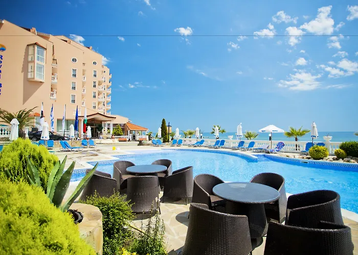 Royal Bay Елените