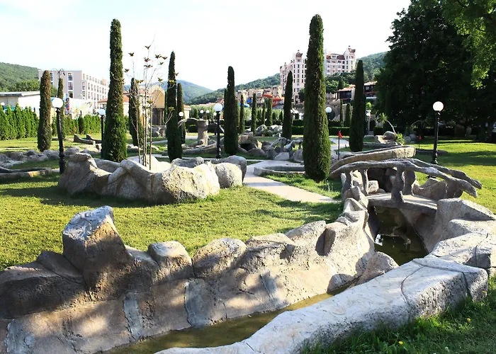 Royal Bay Отель