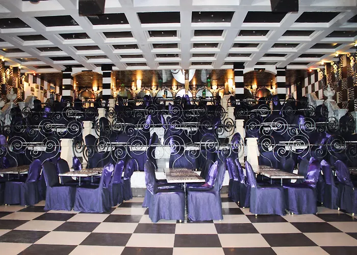 Отель Royal Bay Елените