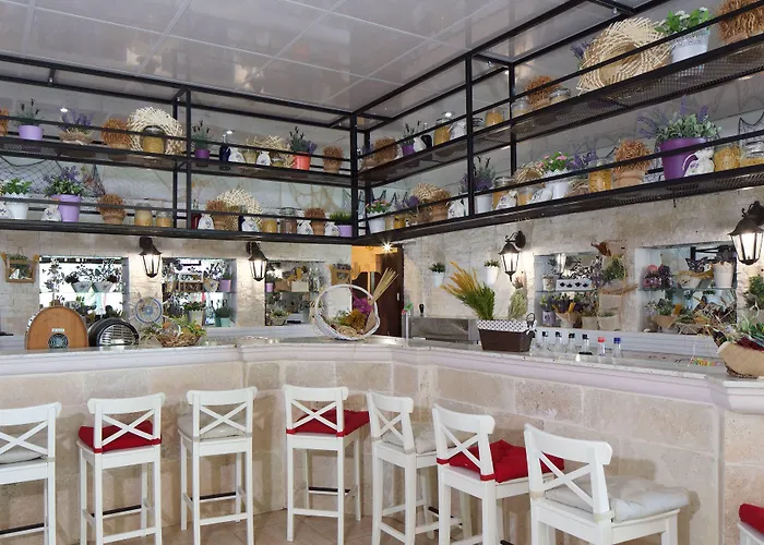 Royal Bay Отель