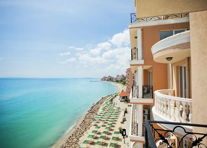 Отель Royal Bay Елените